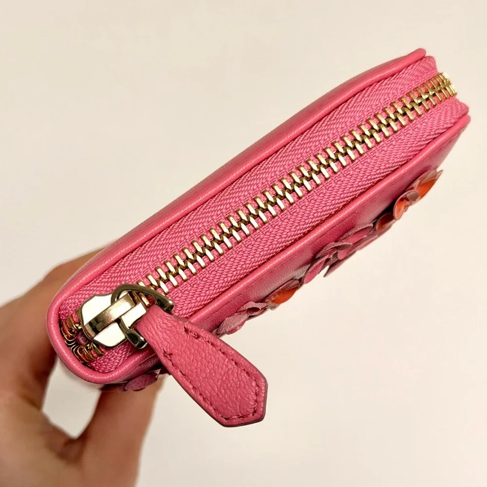 Valentino Garavani Floral Appliqué Wallet - Picture 7 of 16